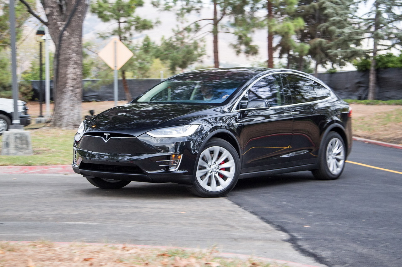 Tesla Model X Class Edriver